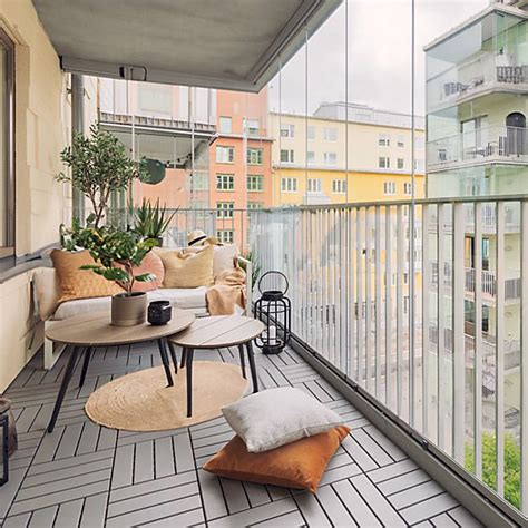 fancy balcony.